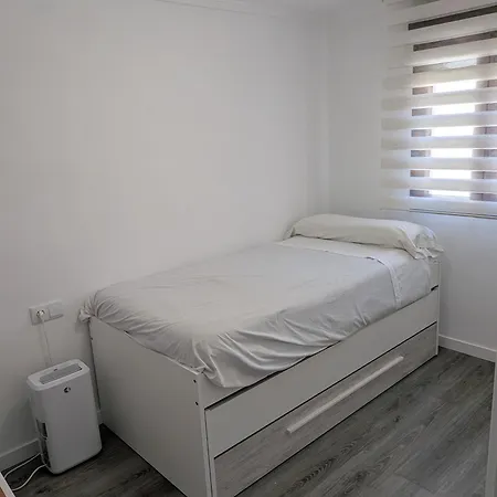 Casa Dos Pisos Con Terraza بيت للعطل Perelló