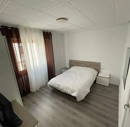 Casa Dos Pisos Con Terraza * Perelló