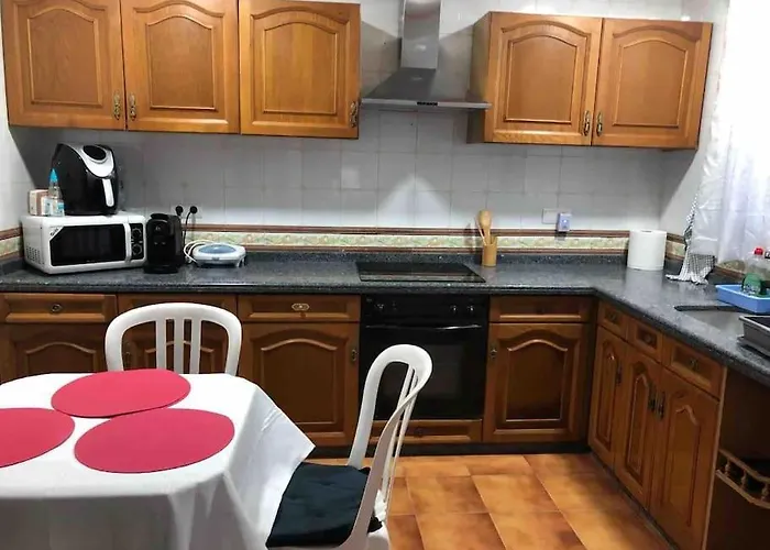 Casa Dos Pisos Con Terraza Perelló
